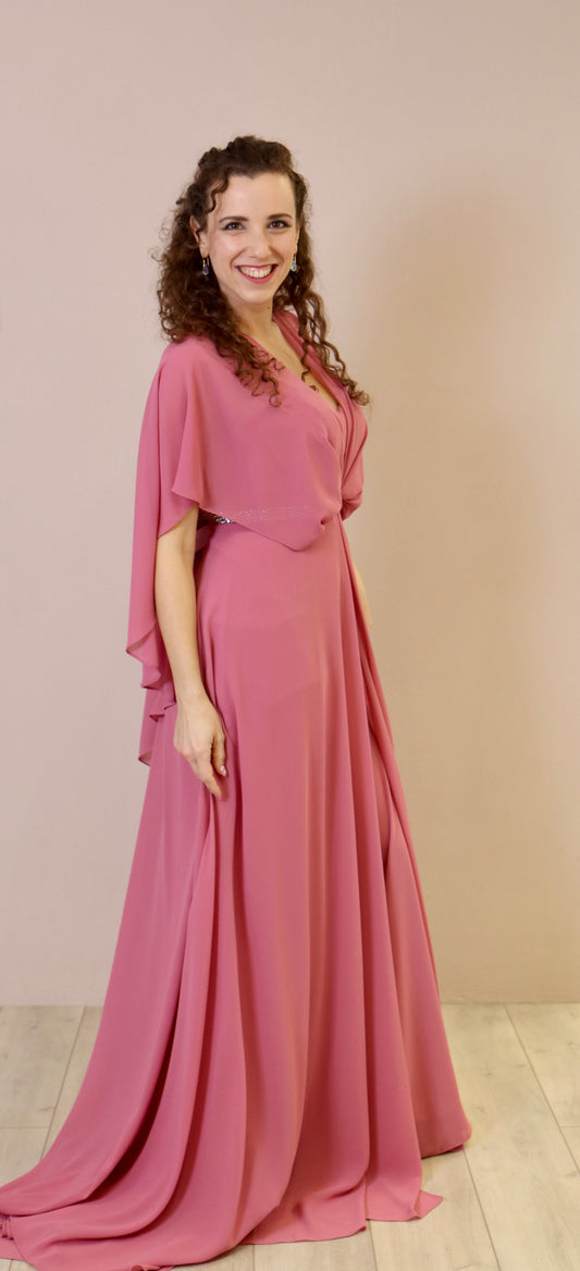 Abito lungo con mantella